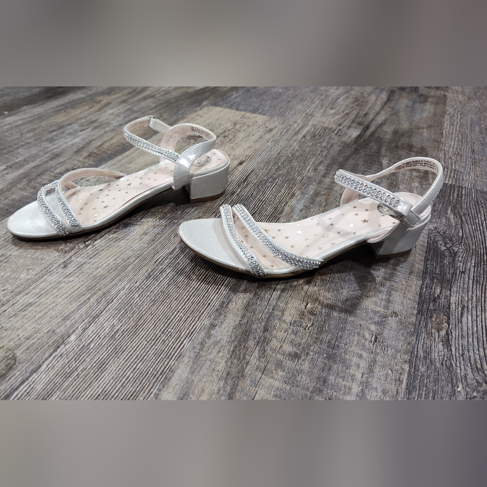 Authentic American Heritage Girls Heels, Size 4 Med - Picture 3 of 8